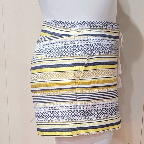 LOFT Striped Yellow Metallic Mid Rise Short Shorts Women's Sz 14 - Picture 4 of 10